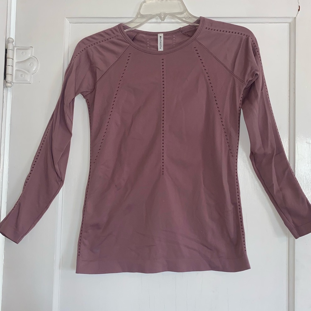Athleta long sleeve workout top!